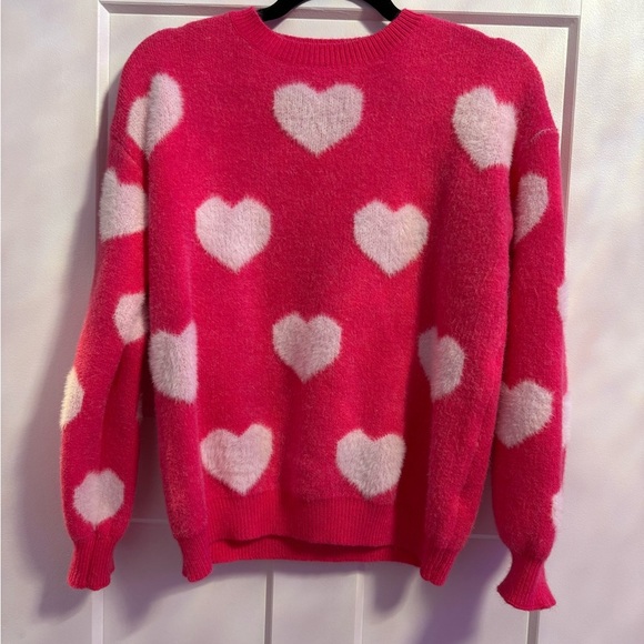 Amazon Pink Crew Neck Sweater with Heart Pattern - Picture 2 of 3